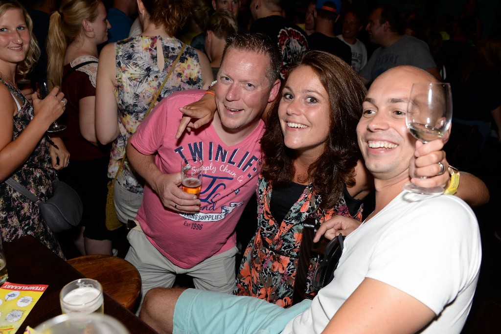 ../Images/Kroegentocht Zomercarnaval Noordwijkerhout 023.jpg